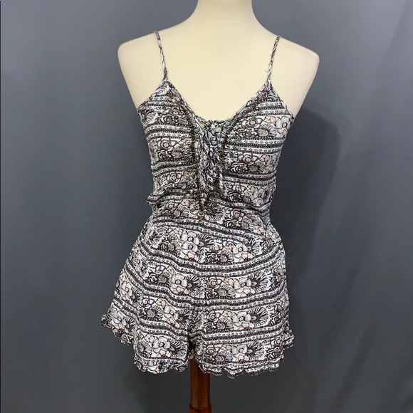 American eagle Romper - Picture 7 of 8